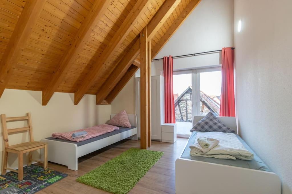 Maisonette-Wohnung Mit 5 Schlafzimmern Woerrstadt Luaran gambar